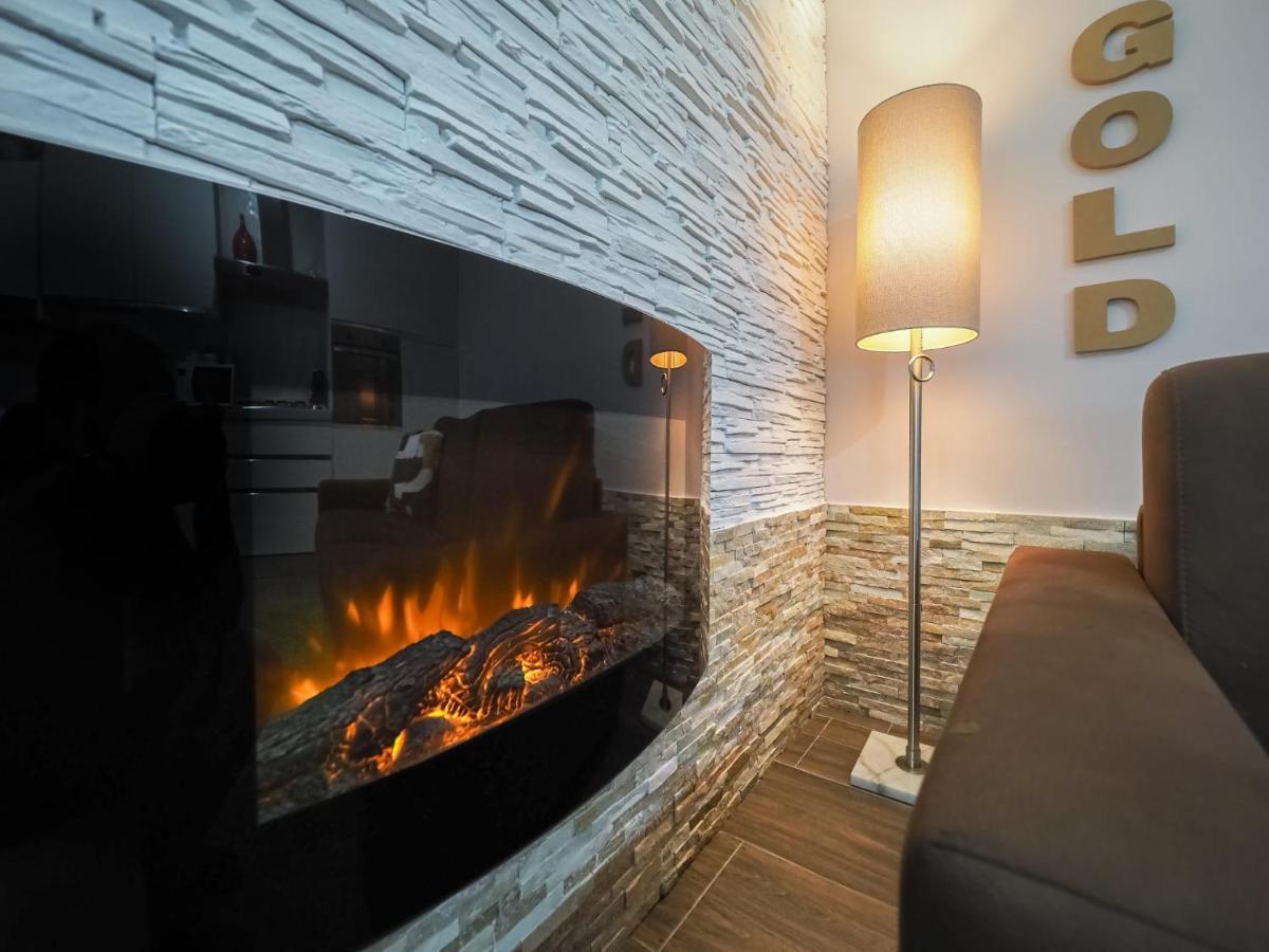 For You Apartments Gold & Silver سيبيو المظهر الخارجي الصورة