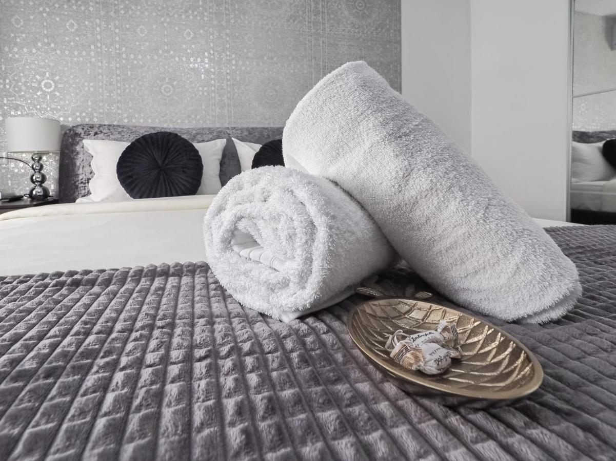 For You Apartments Gold & Silver سيبيو المظهر الخارجي الصورة