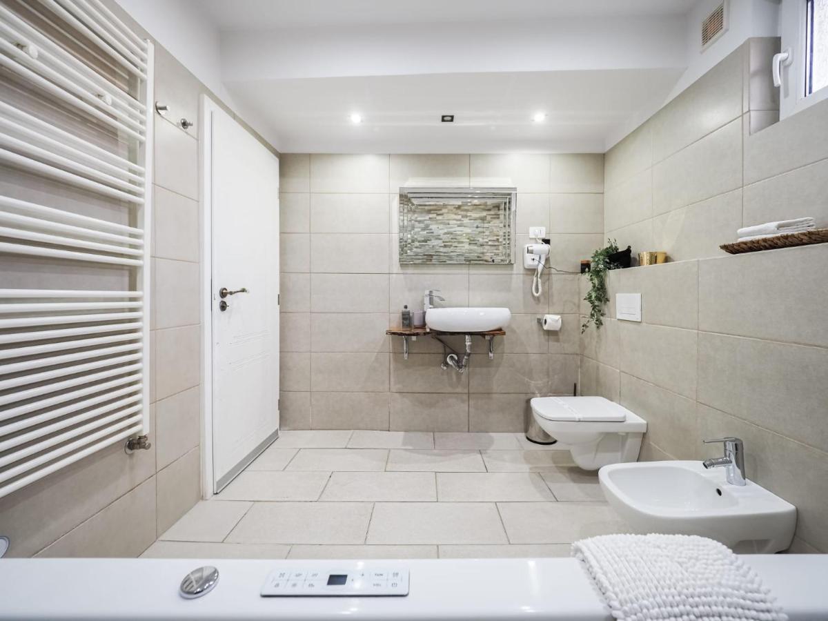 For You Apartments Gold & Silver سيبيو المظهر الخارجي الصورة