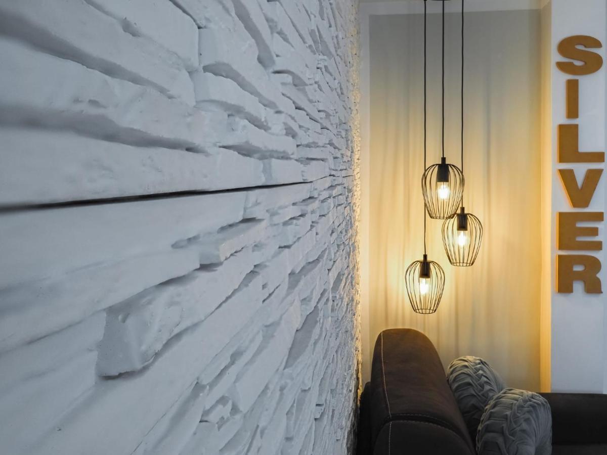For You Apartments Gold & Silver سيبيو المظهر الخارجي الصورة