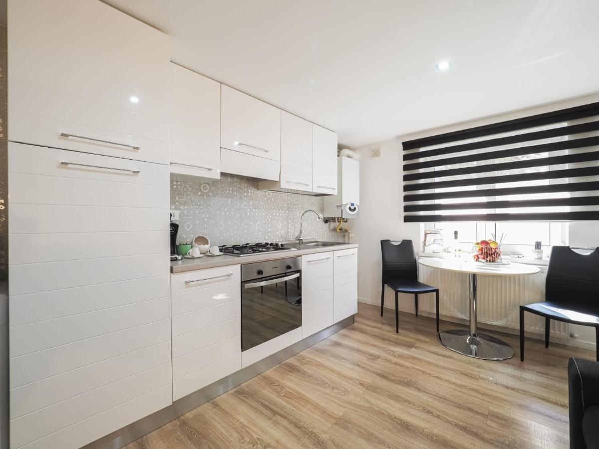 For You Apartments Gold & Silver سيبيو المظهر الخارجي الصورة