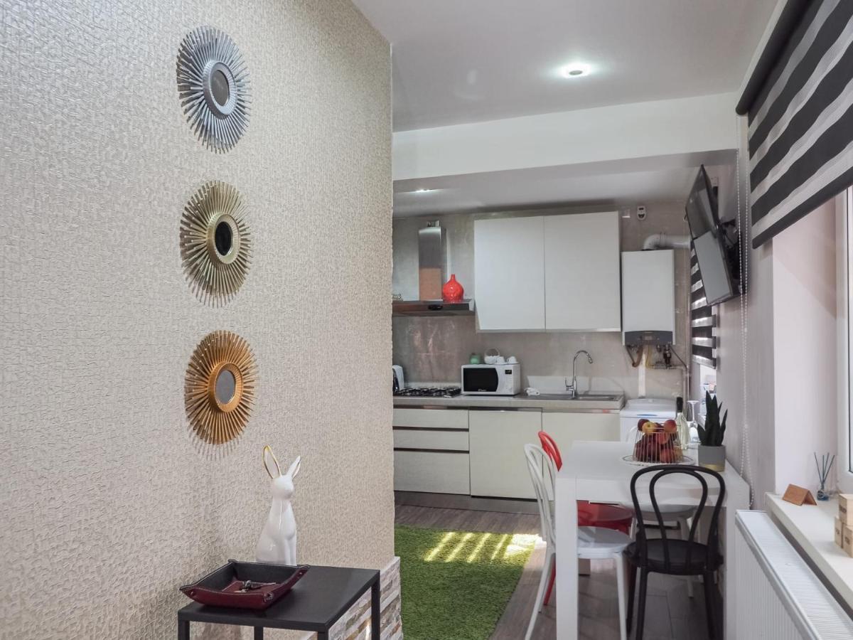 For You Apartments Gold & Silver سيبيو المظهر الخارجي الصورة