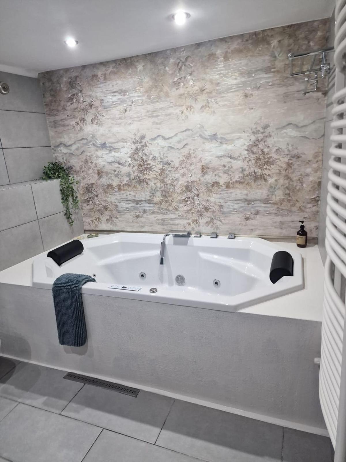 For You Apartments Gold & Silver سيبيو المظهر الخارجي الصورة